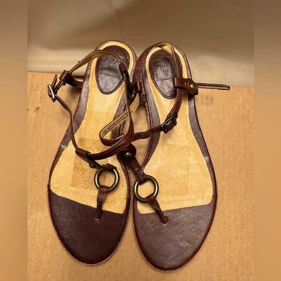 Frye Mary Harness Leather t strap Sandals 8.5 Brown Flat Thong Ring bohemian - Picture 7 of 10
